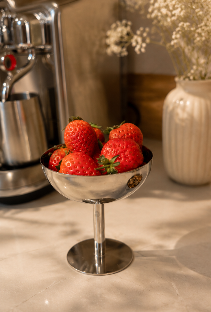 SS Serving Coupe with strawberries